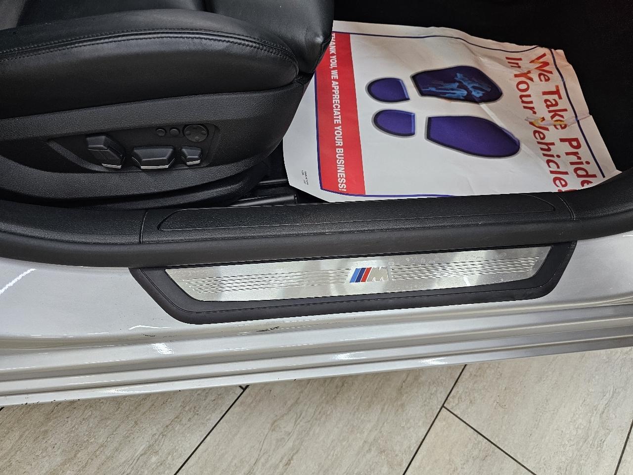 BMW 7-Series 750i xDrive Sedan 2012