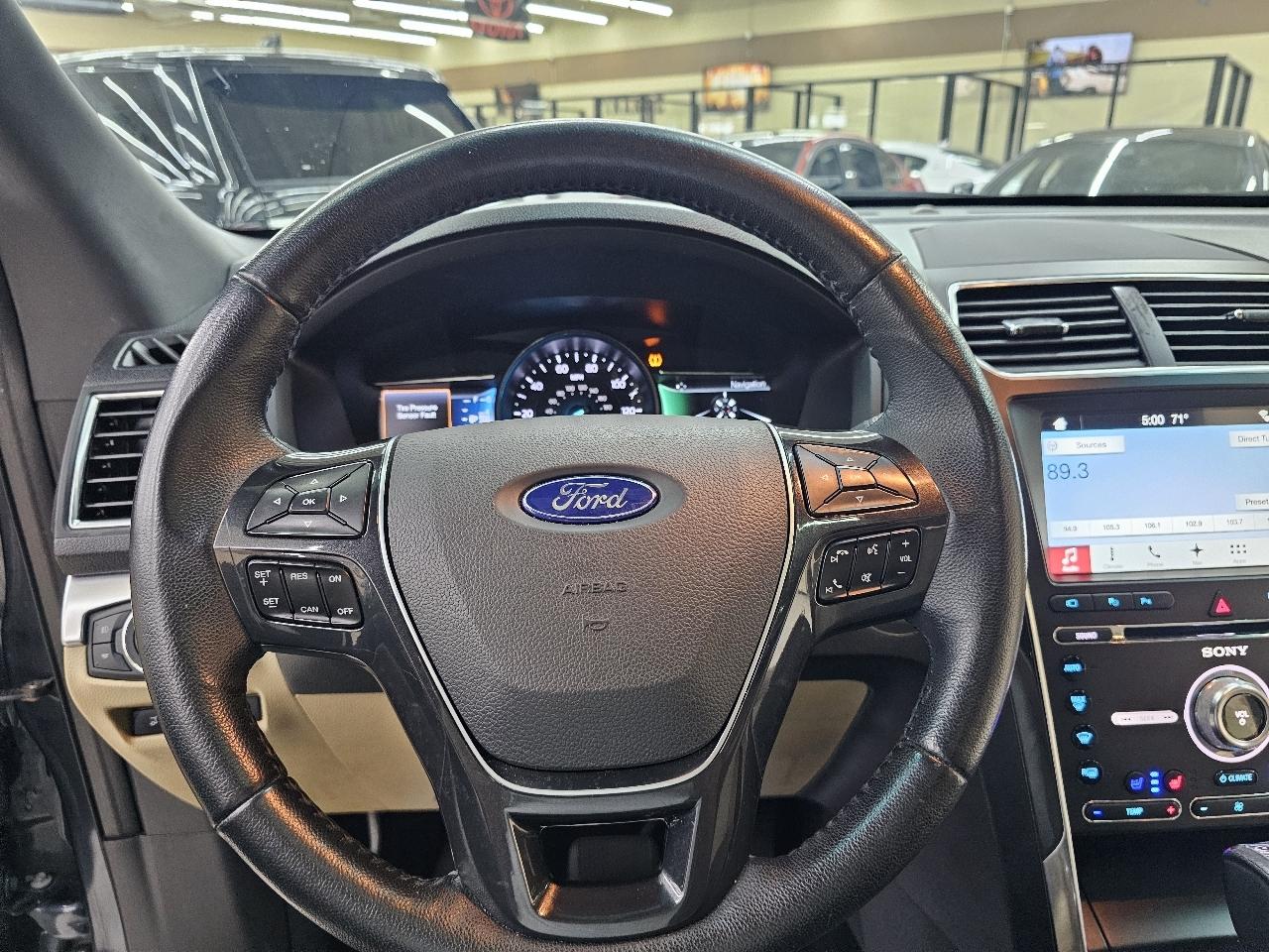 Ford Explorer Limited FWD 2017