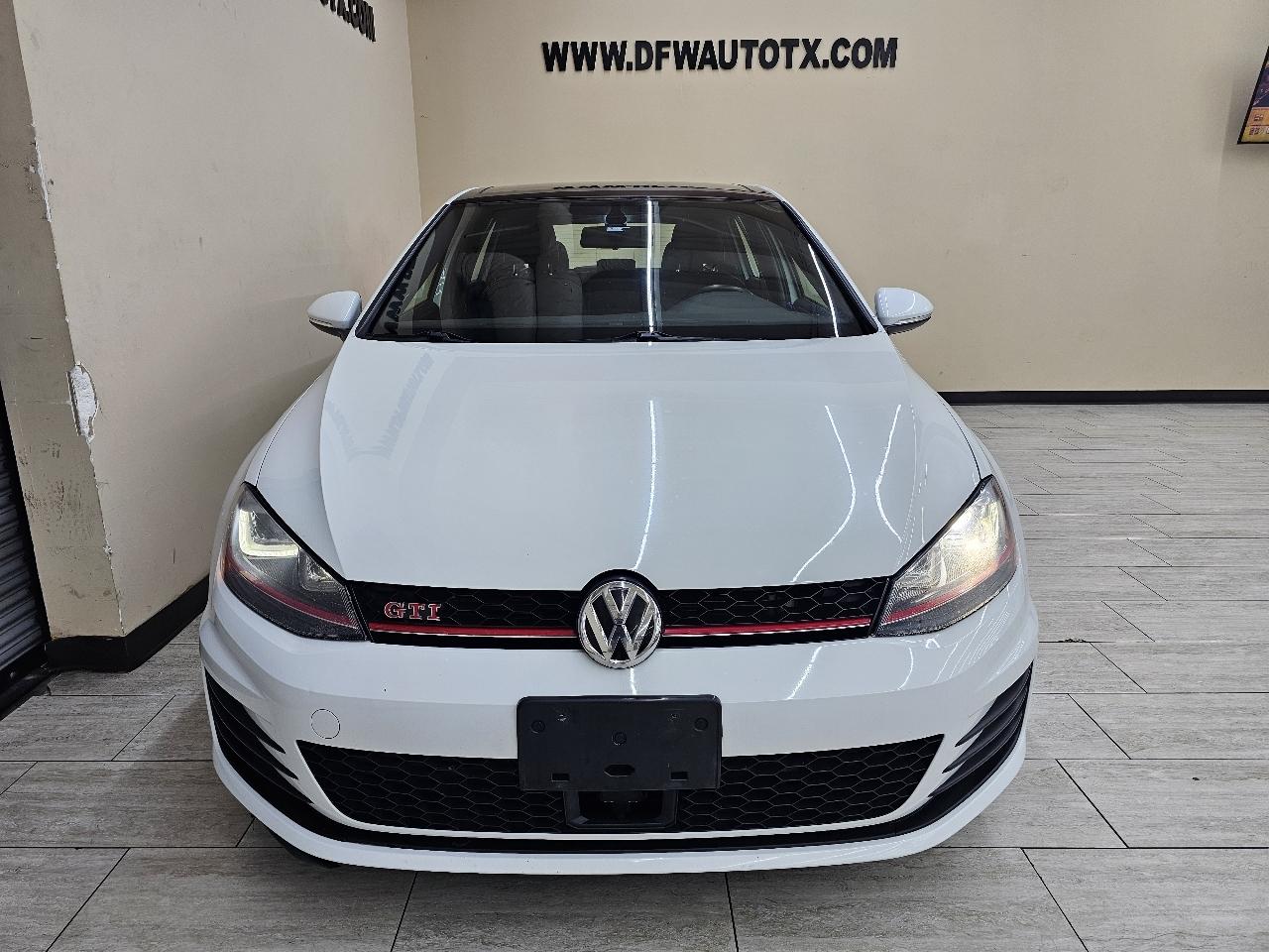 Volkswagen Golf GTI SE 6M 4-Door 2017