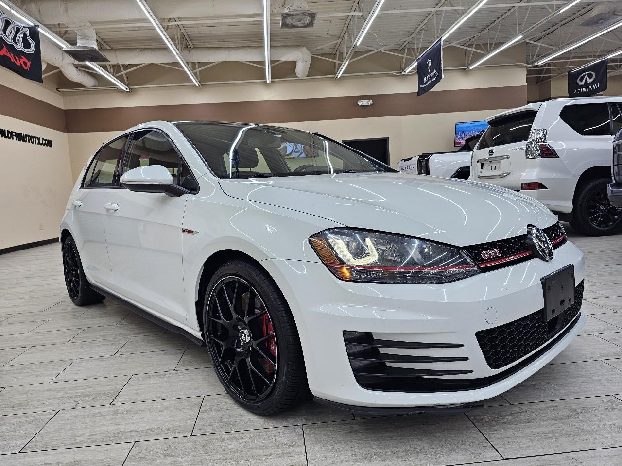 Volkswagen Golf GTI SE 6M 4-Door 2017