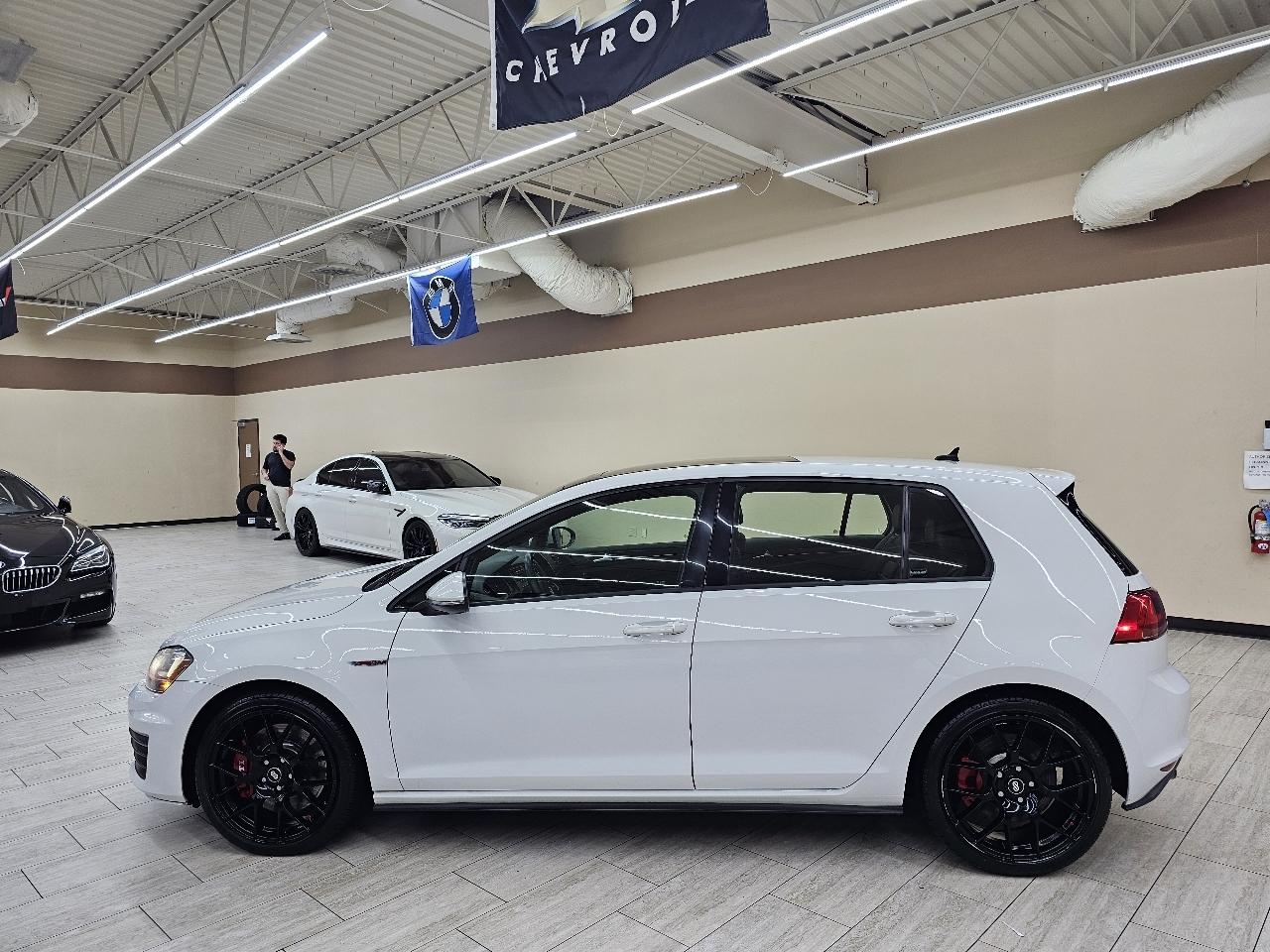 Volkswagen Golf GTI SE 6M 4-Door 2017