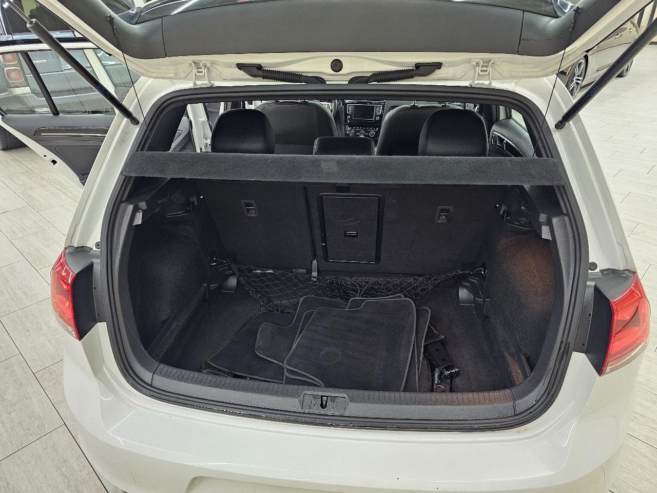 Volkswagen Golf GTI SE 6M 4-Door 2017