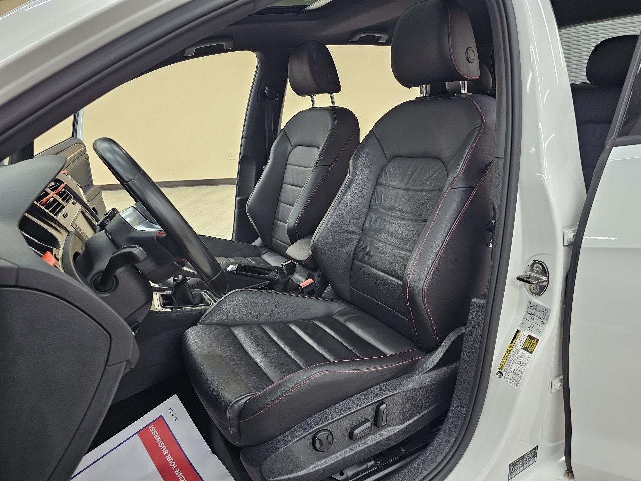 Volkswagen Golf GTI SE 6M 4-Door 2017