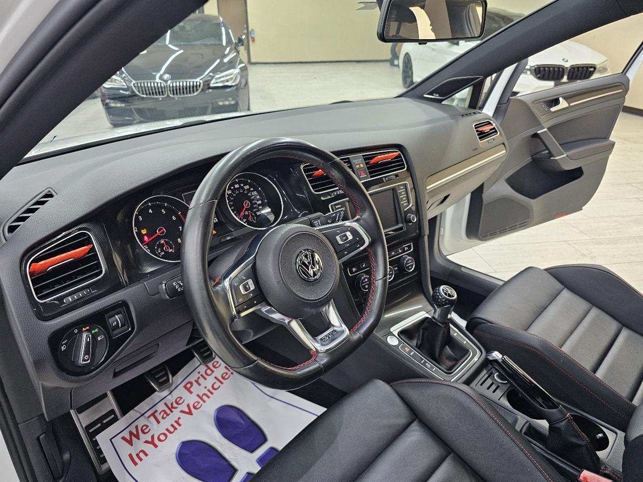 Volkswagen Golf GTI SE 6M 4-Door 2017