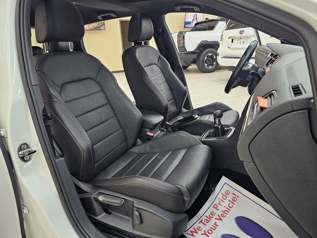 Volkswagen Golf GTI SE 6M 4-Door 2017