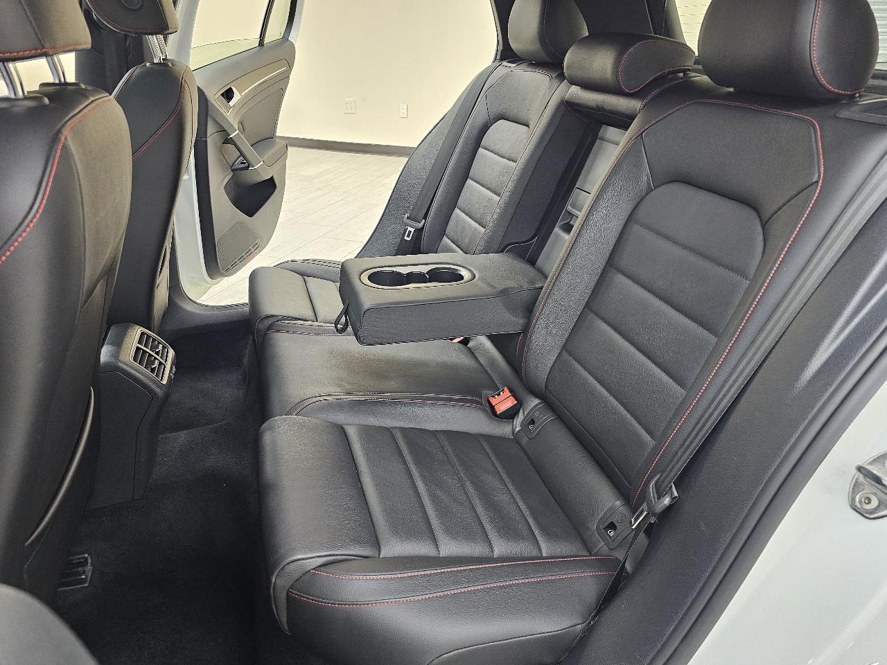 Volkswagen Golf GTI SE 6M 4-Door 2017