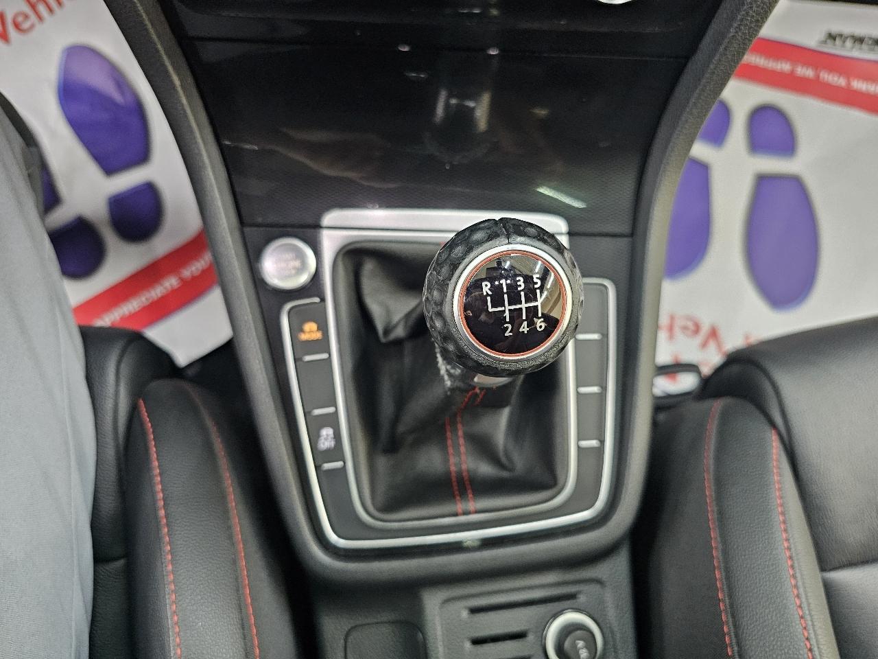 Volkswagen Golf GTI SE 6M 4-Door 2017