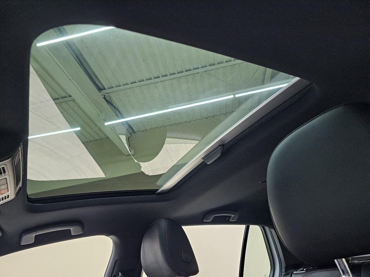 Volkswagen Golf GTI SE 6M 4-Door 2017