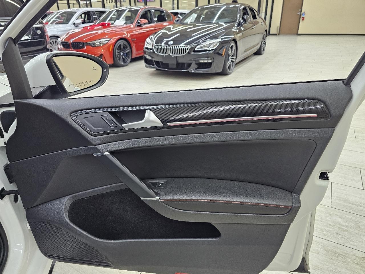 Volkswagen Golf GTI SE 6M 4-Door 2017