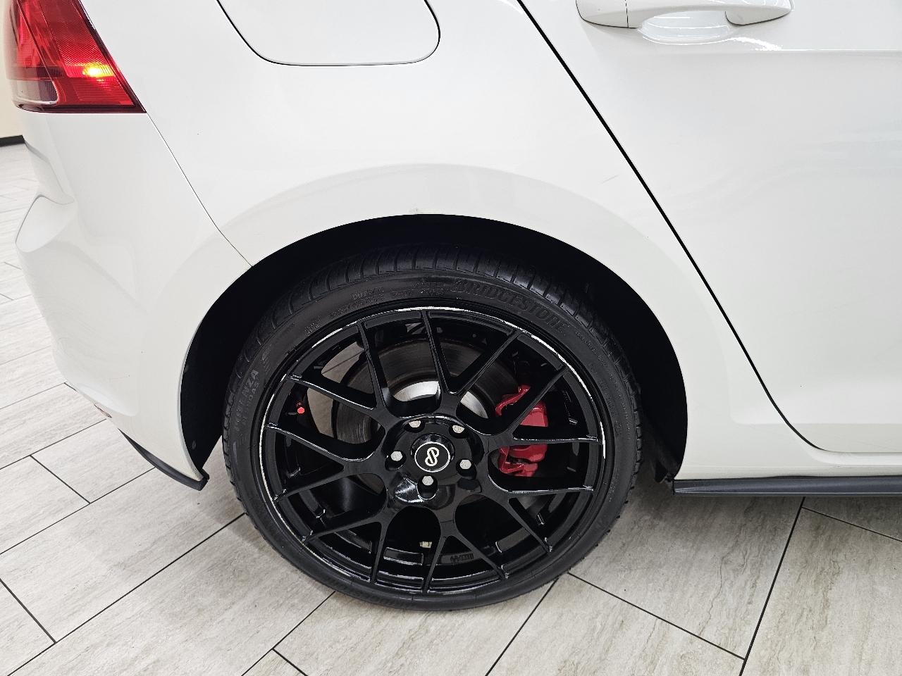 Volkswagen Golf GTI SE 6M 4-Door 2017