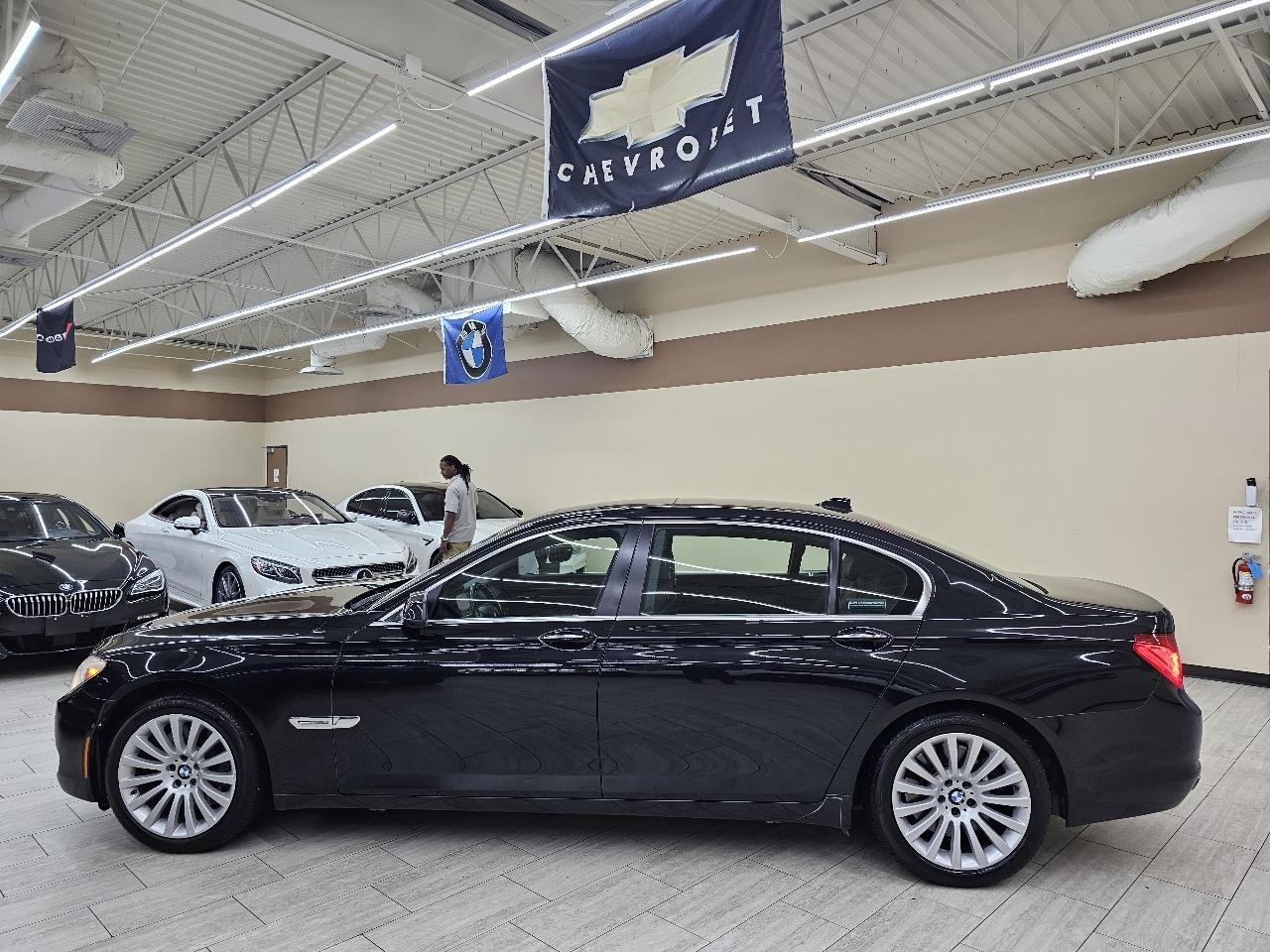 BMW 7-Series 750Li 2012