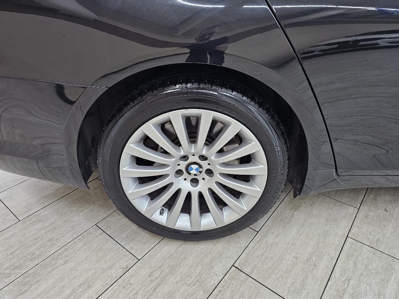 BMW 7-Series 750Li 2012