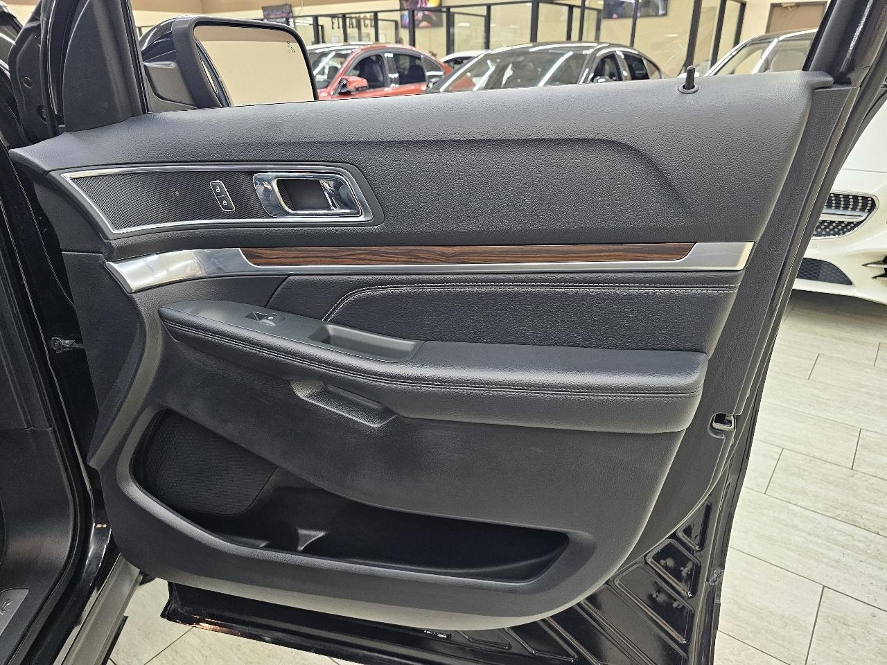 Ford Explorer Limited FWD 2019