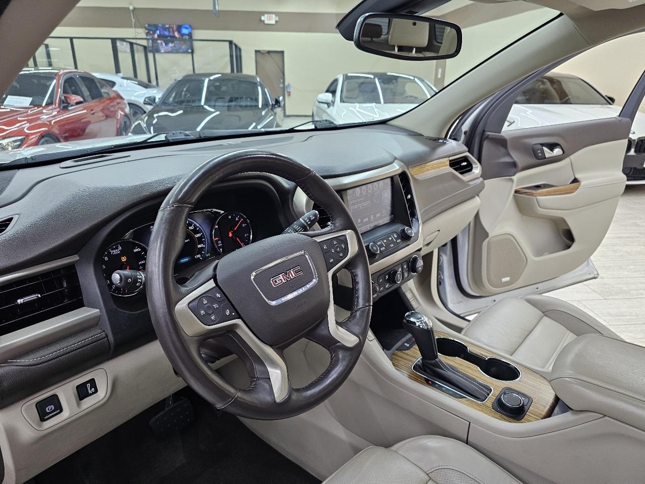 GMC Acadia Denali 2017