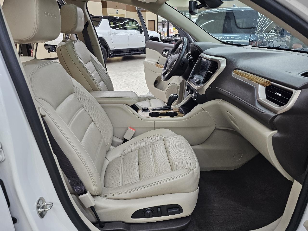 GMC Acadia Denali 2017