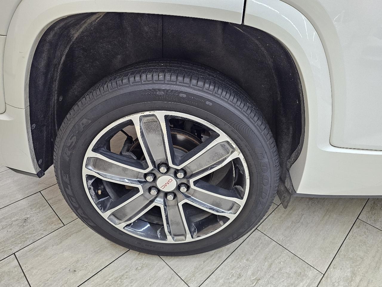 GMC Acadia Denali 2017