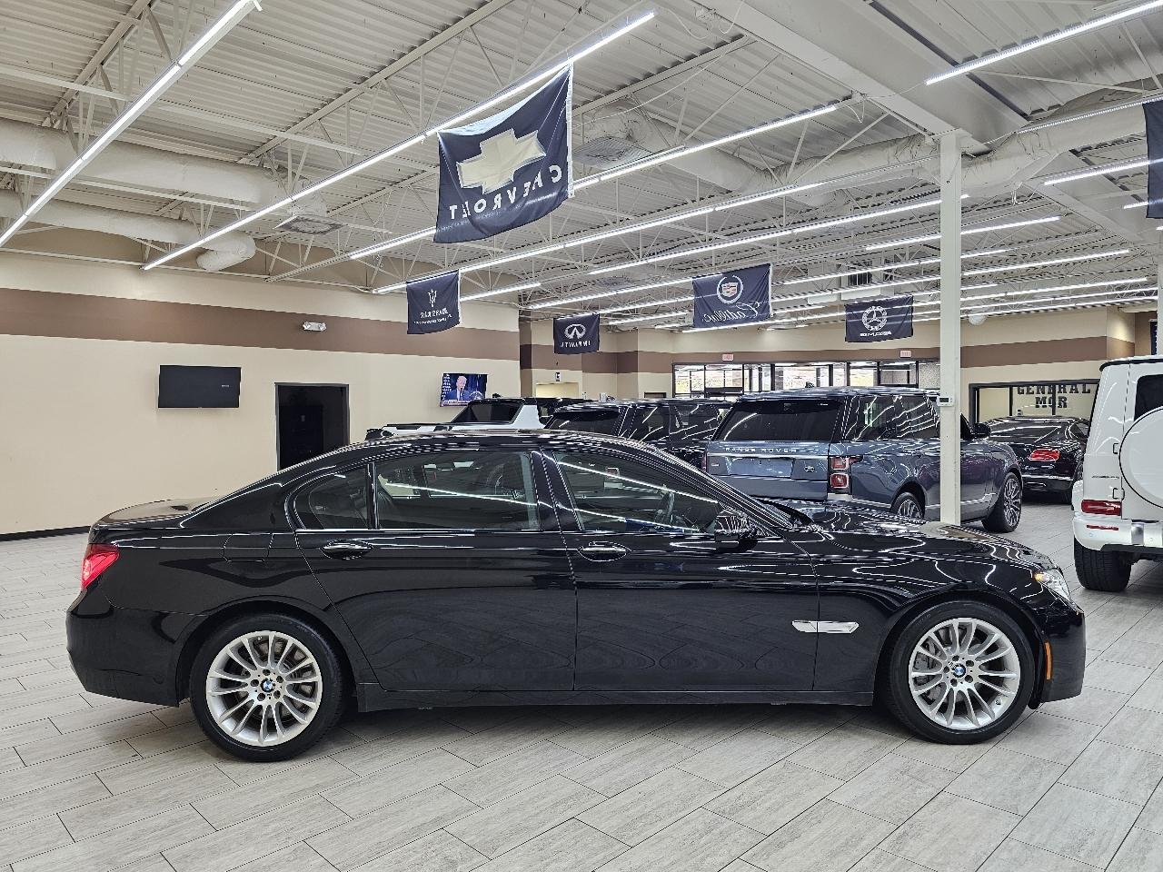 BMW 7-Series 750Li 2014