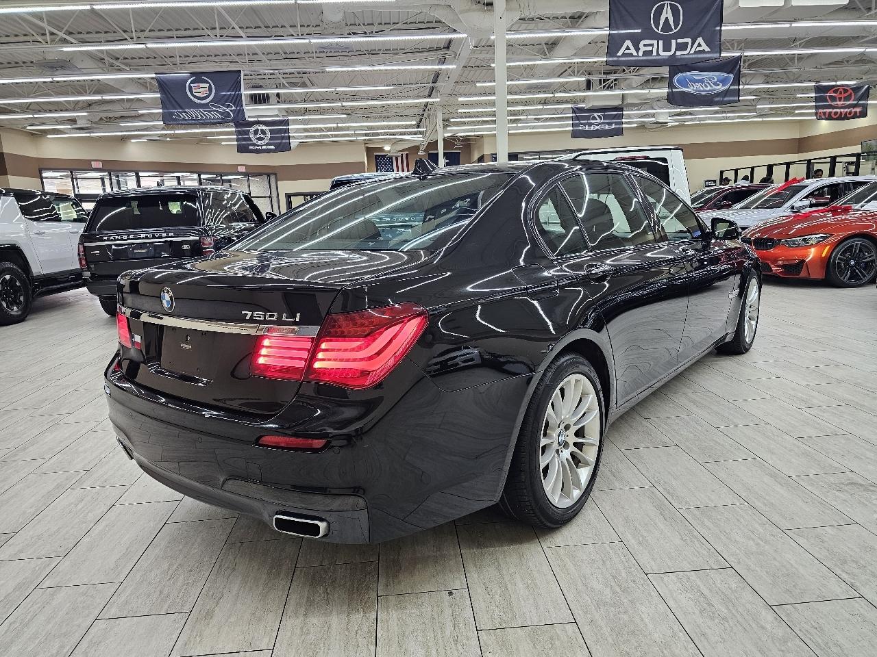 BMW 7-Series 750Li 2014