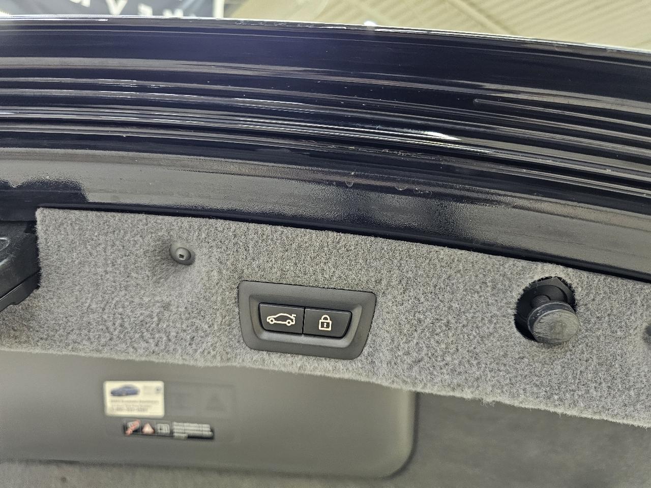 BMW 7-Series 750Li 2014