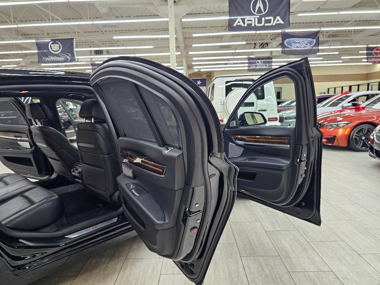 BMW 7-Series 750Li 2014