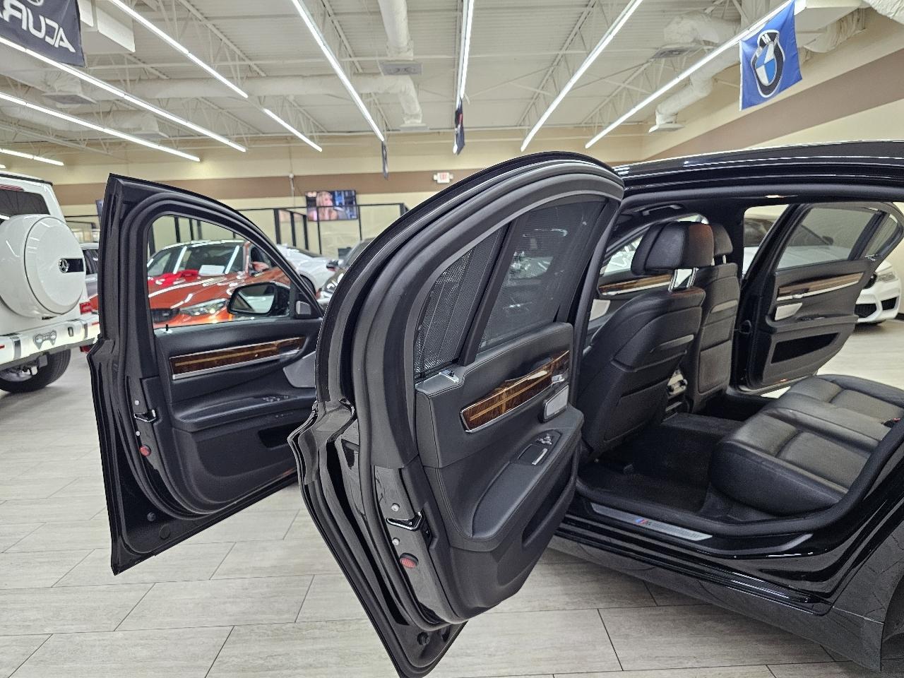 BMW 7-Series 750Li 2014