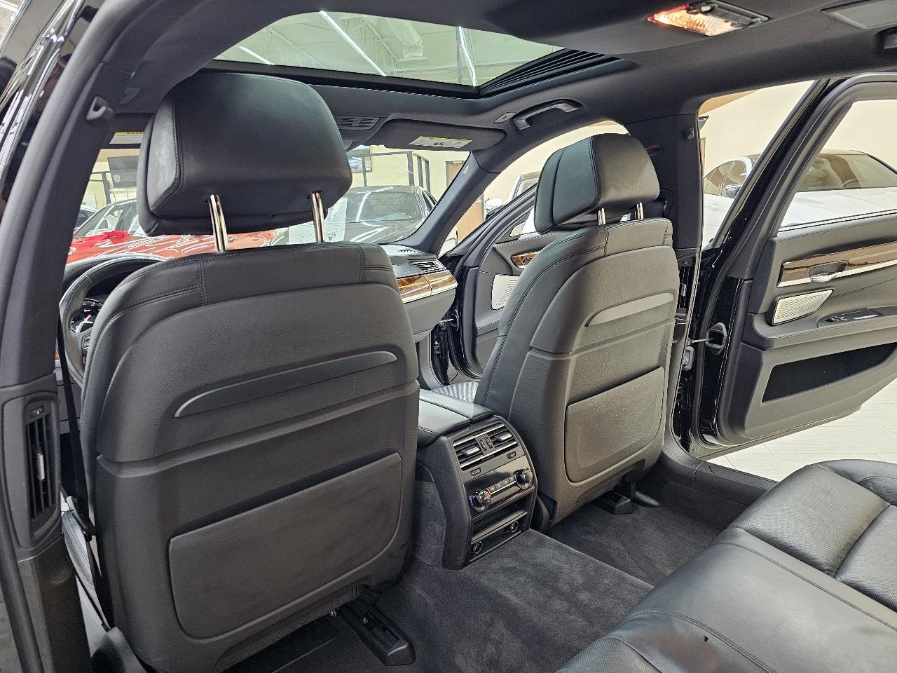 BMW 7-Series 750Li 2014