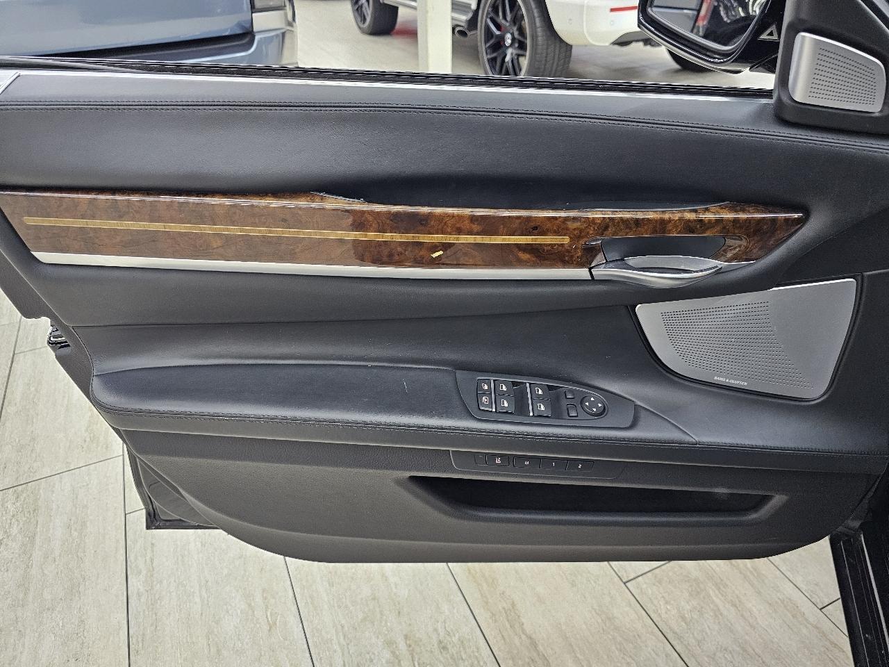 BMW 7-Series 750Li 2014