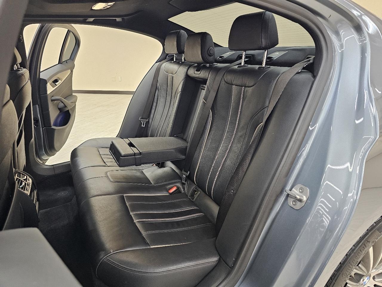 BMW 5-Series 530i 2018