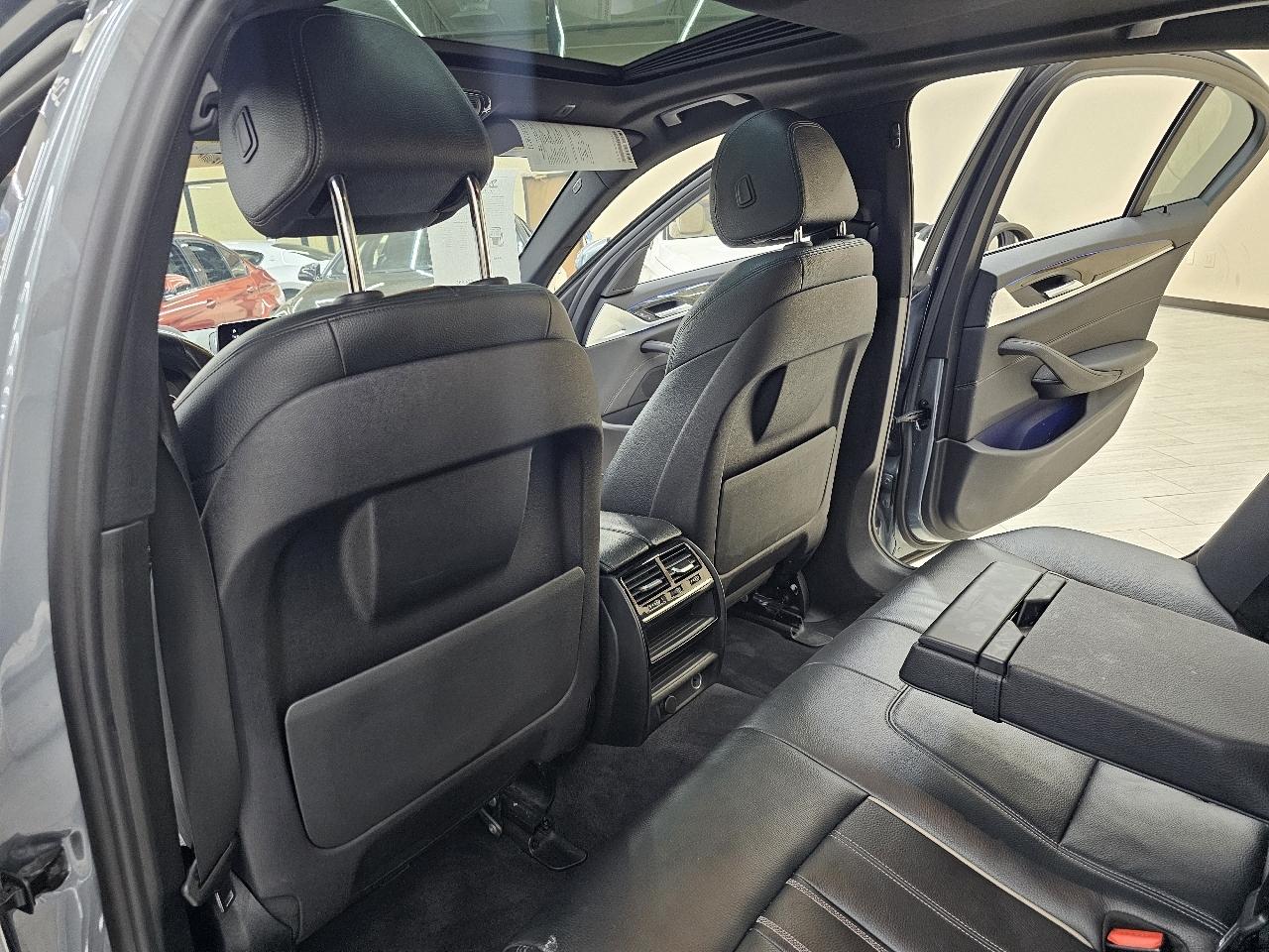 BMW 5-Series 530i 2018