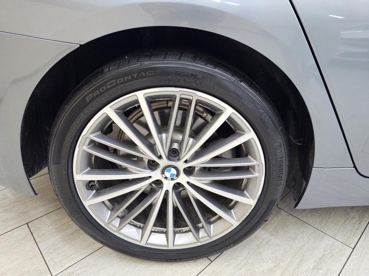 BMW 5-Series 530i 2018