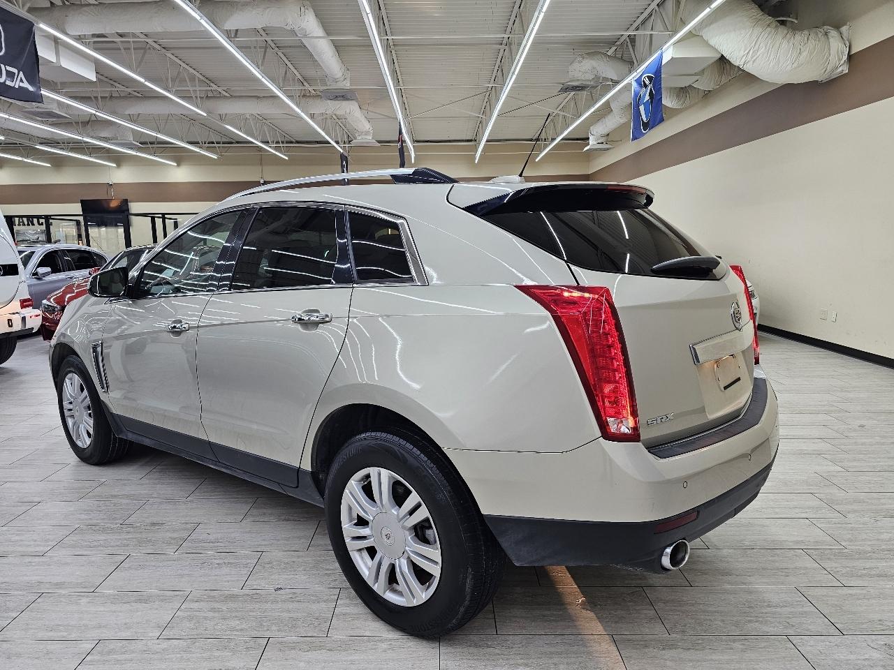 Cadillac SRX Luxury Collection FWD 2015