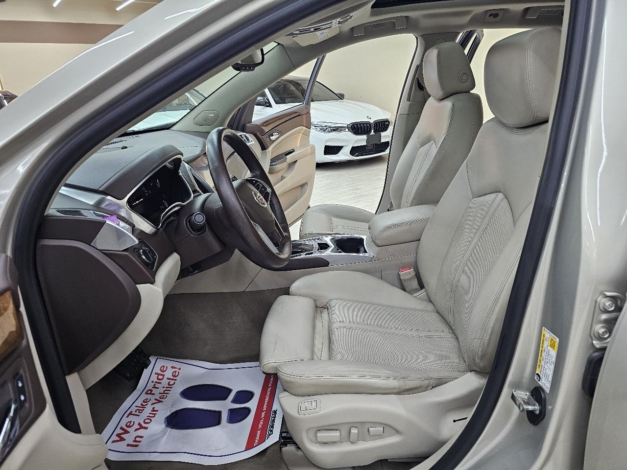 Cadillac SRX Luxury Collection FWD 2015