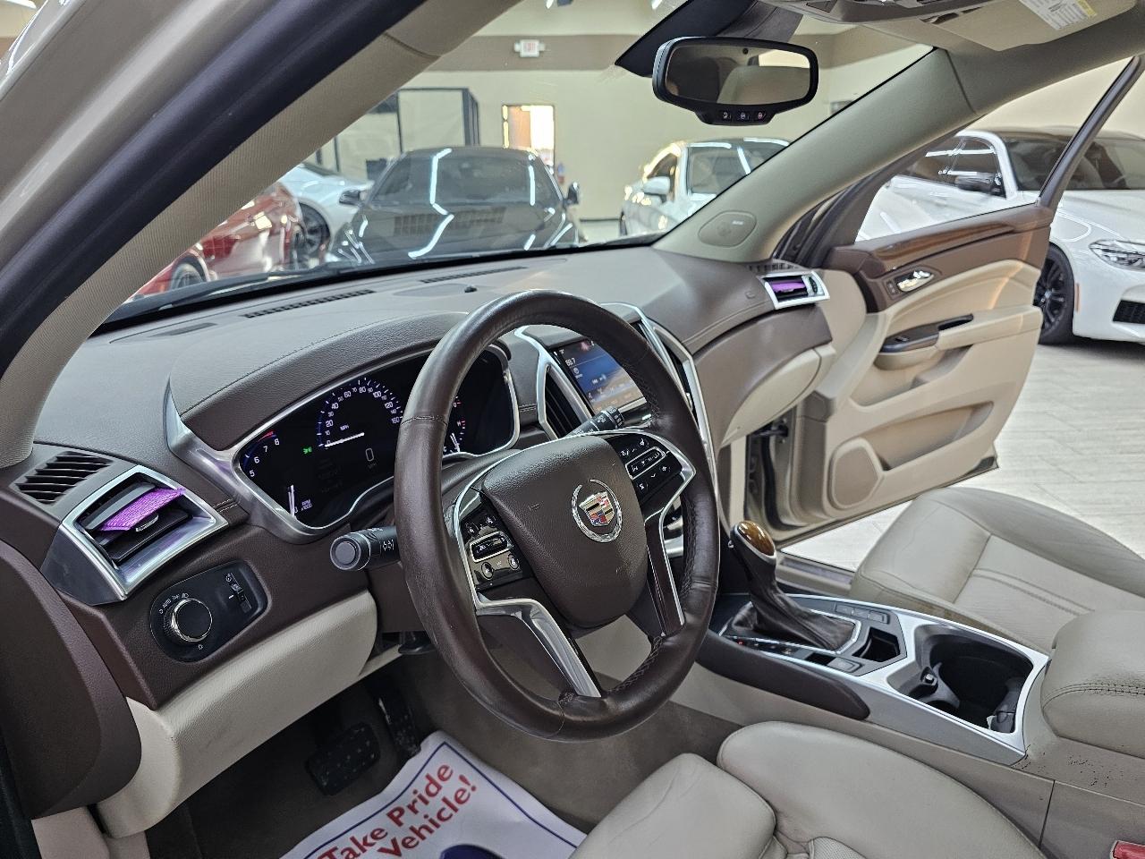 Cadillac SRX Luxury Collection FWD 2015