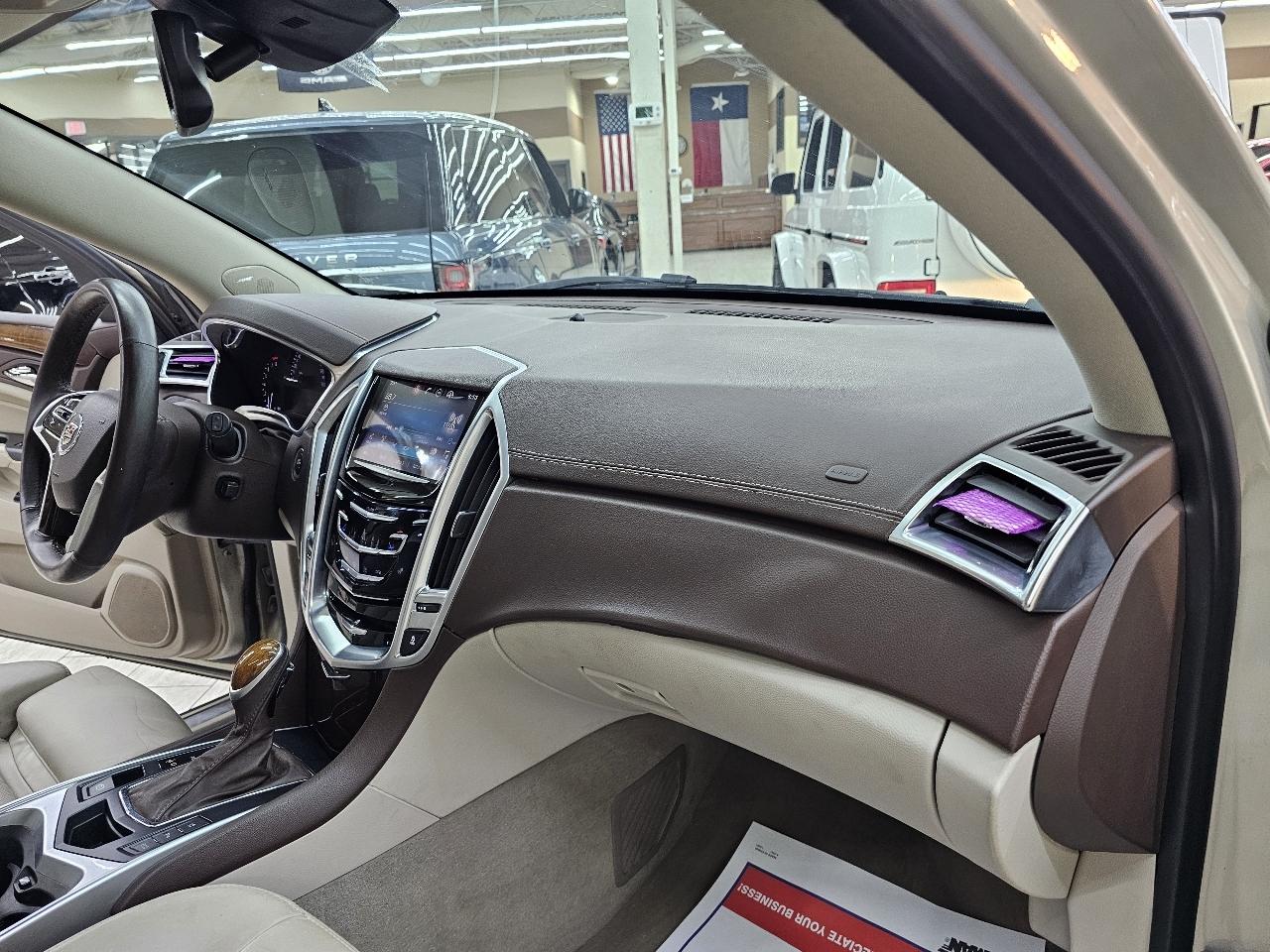 Cadillac SRX Luxury Collection FWD 2015