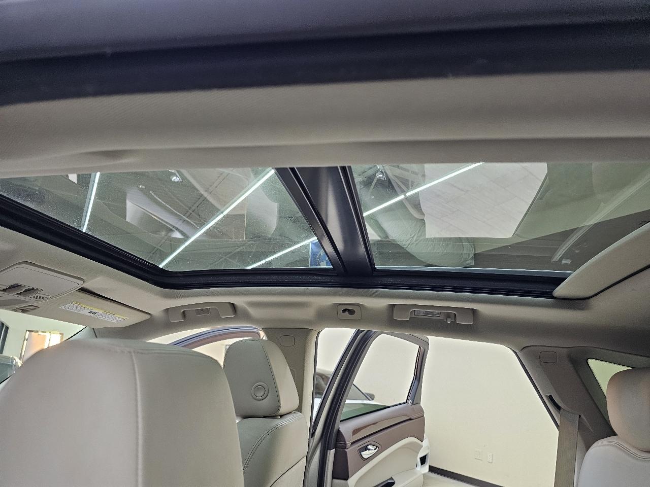 Cadillac SRX Luxury Collection FWD 2015