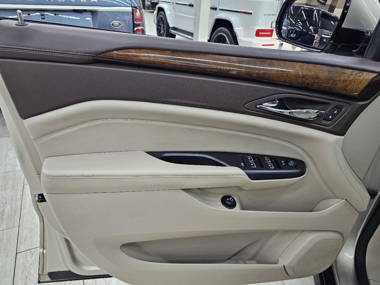 Cadillac SRX Luxury Collection FWD 2015