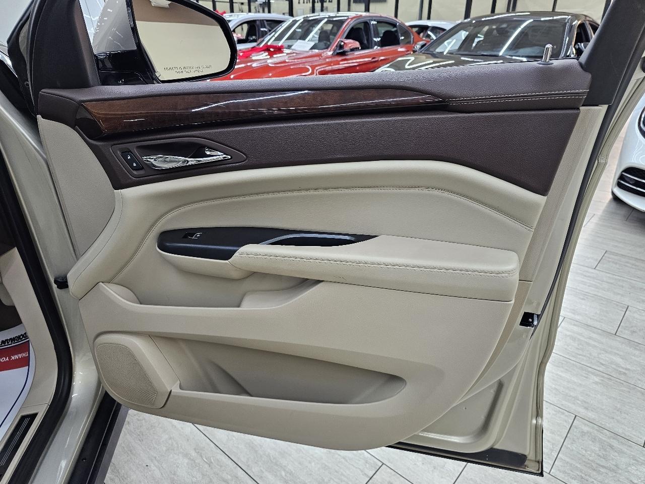 Cadillac SRX Luxury Collection FWD 2015