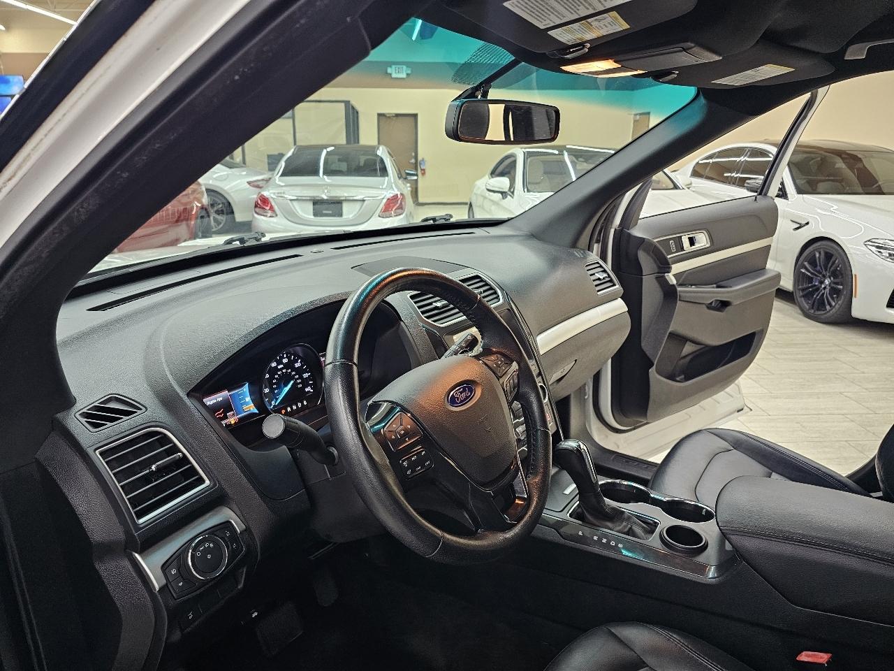 Ford Explorer XLT FWD 2016