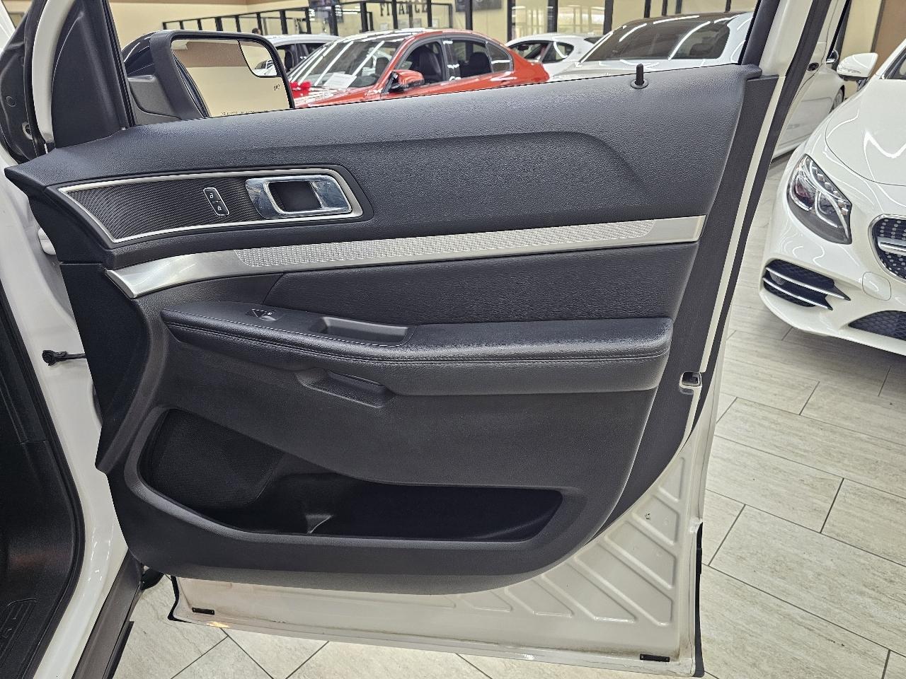 Ford Explorer XLT FWD 2016