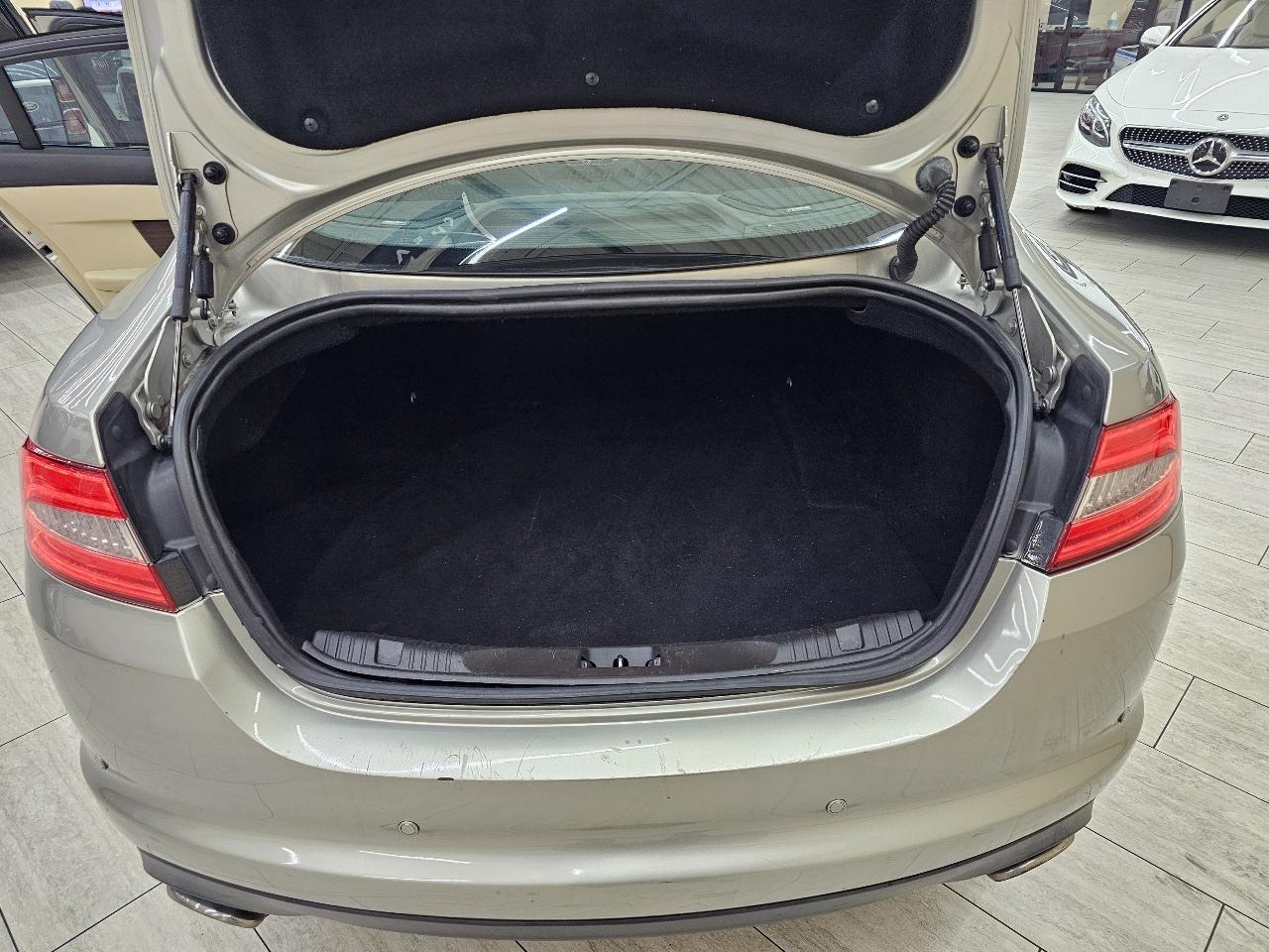 Jaguar XF-Series XF 2.0L I4T 2013