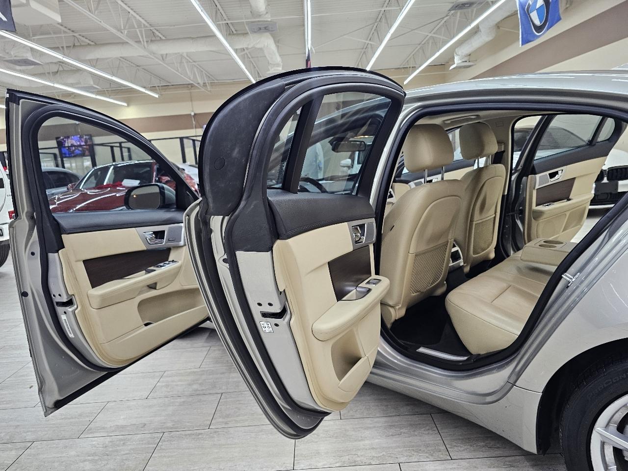 Jaguar XF-Series XF 2.0L I4T 2013