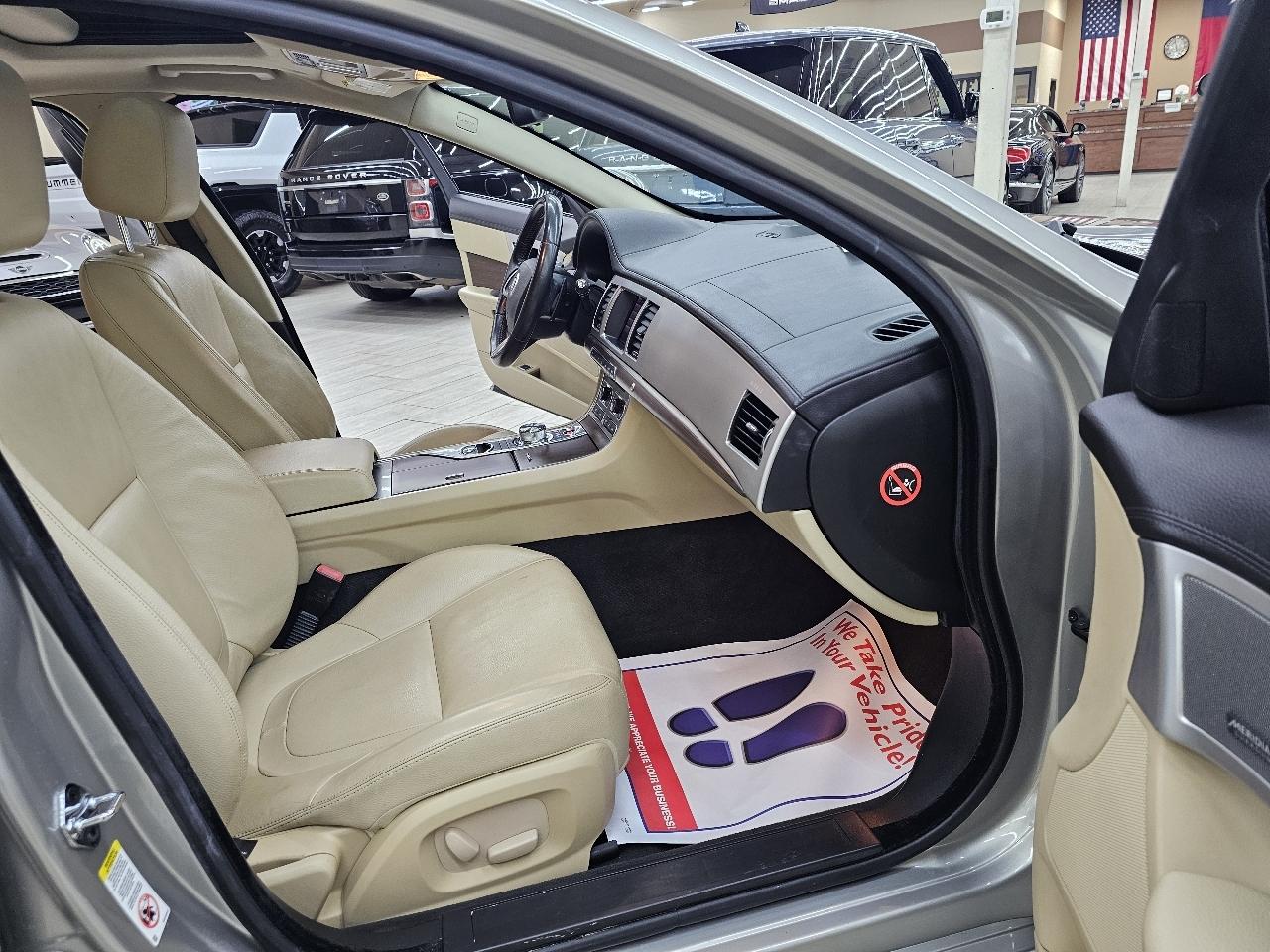 Jaguar XF-Series XF 2.0L I4T 2013