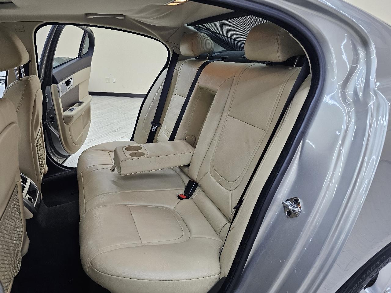 Jaguar XF-Series XF 2.0L I4T 2013