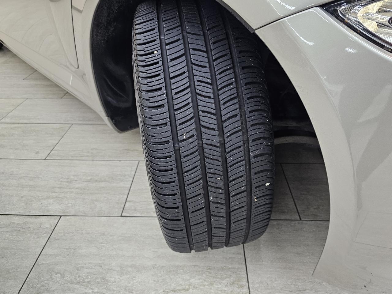 Jaguar XF-Series XF 2.0L I4T 2013