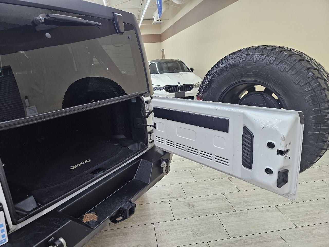 Jeep Wrangler Unlimited Sport 4WD 2015