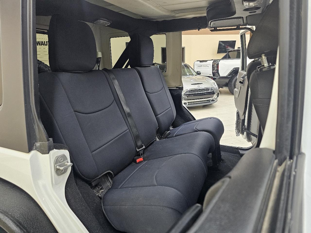 Jeep Wrangler Unlimited Sport 4WD 2015