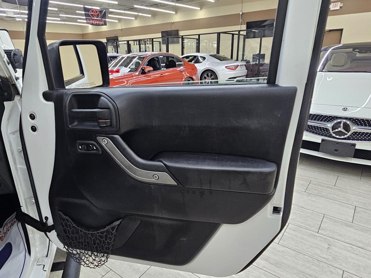 Jeep Wrangler Unlimited Sport 4WD 2015