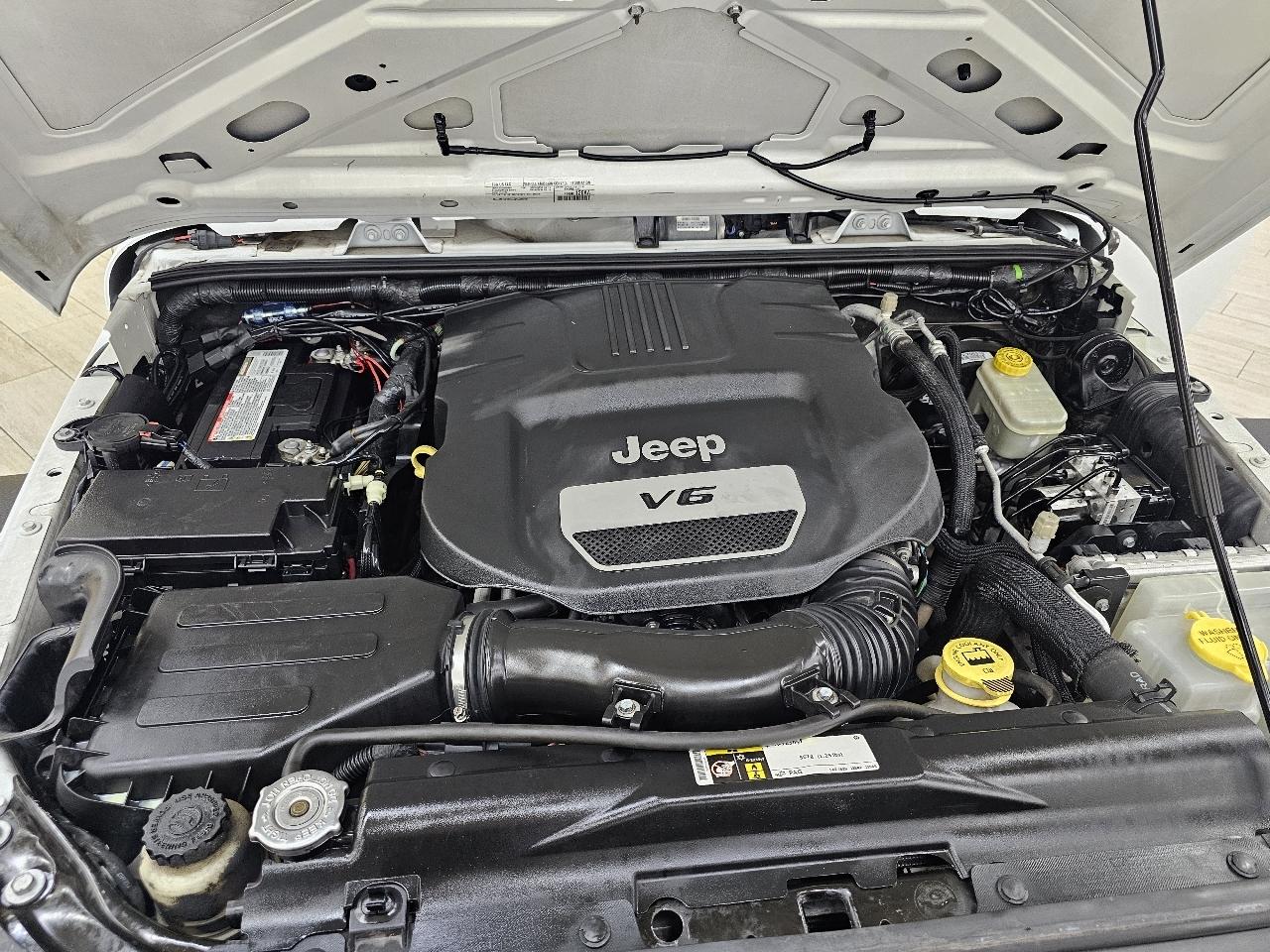 Jeep Wrangler Unlimited Sport 4WD 2015