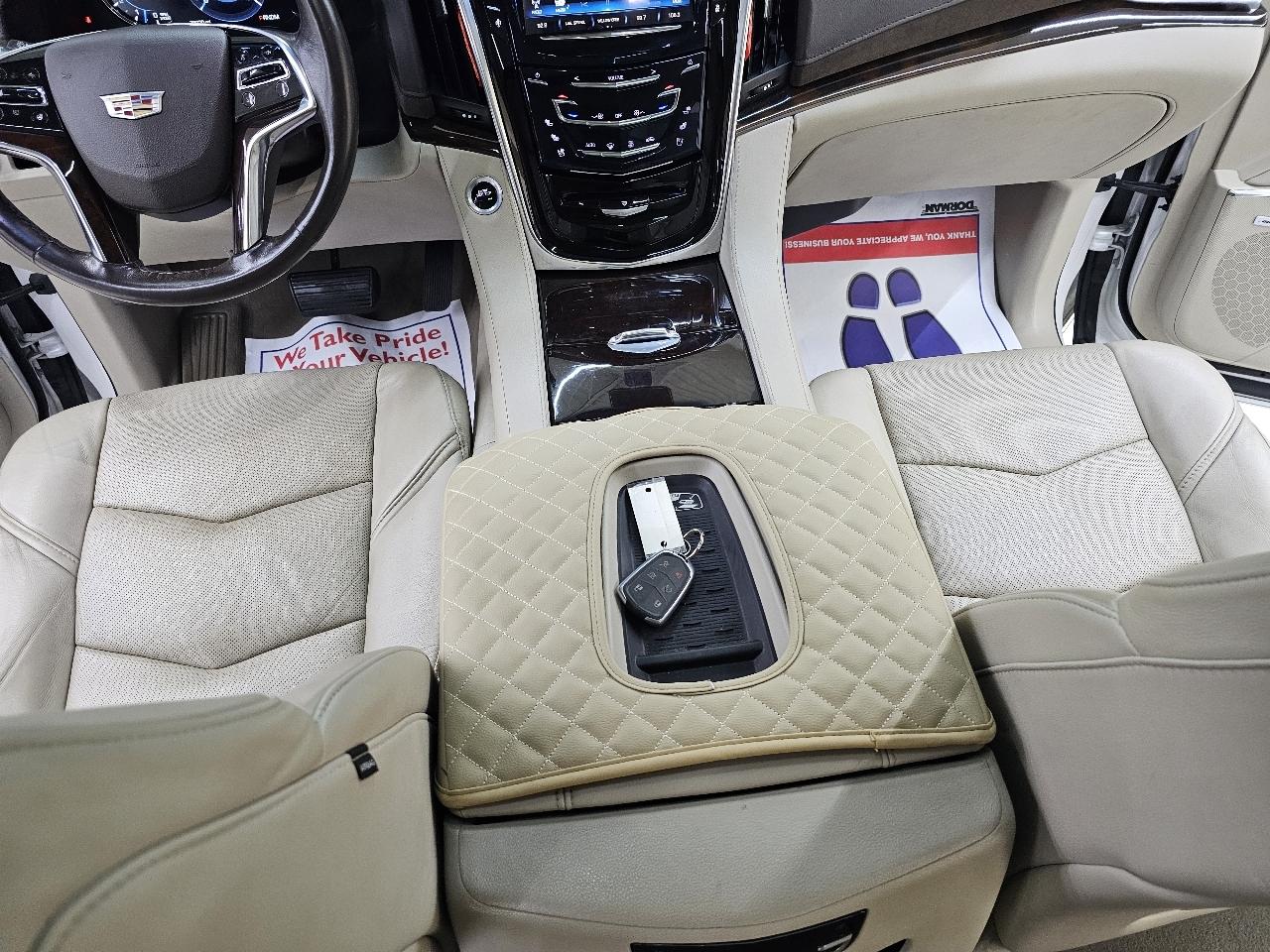 Cadillac Escalade Luxury 2WD 2016