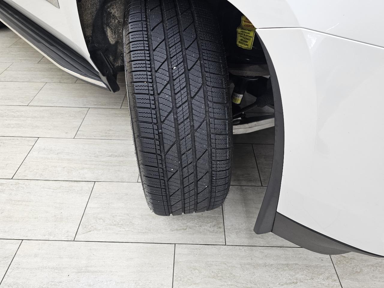 Cadillac Escalade Luxury 2WD 2016